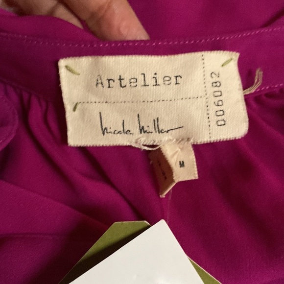 Nicole Miller Artelier Cold Shoulder 100% Silk Blouse - Picture 6 of 7